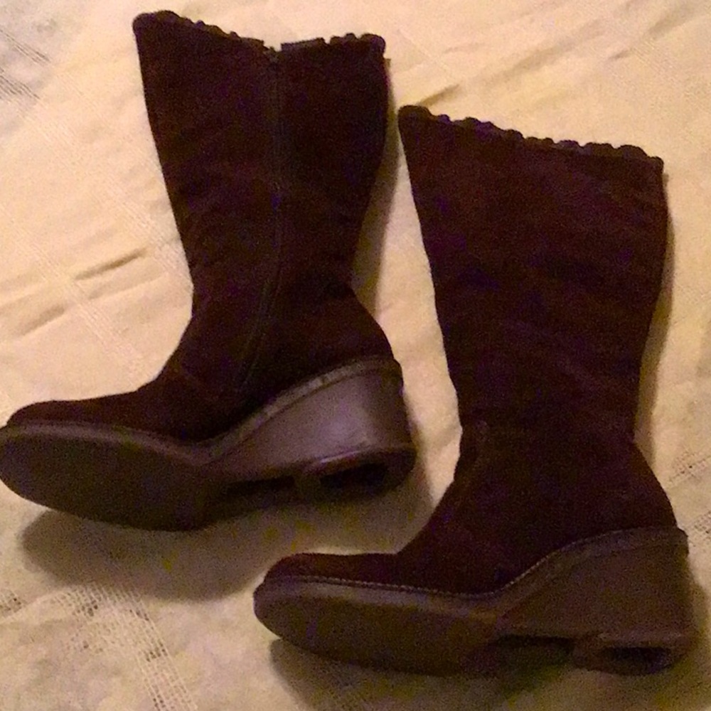 Skechers suede leather boots